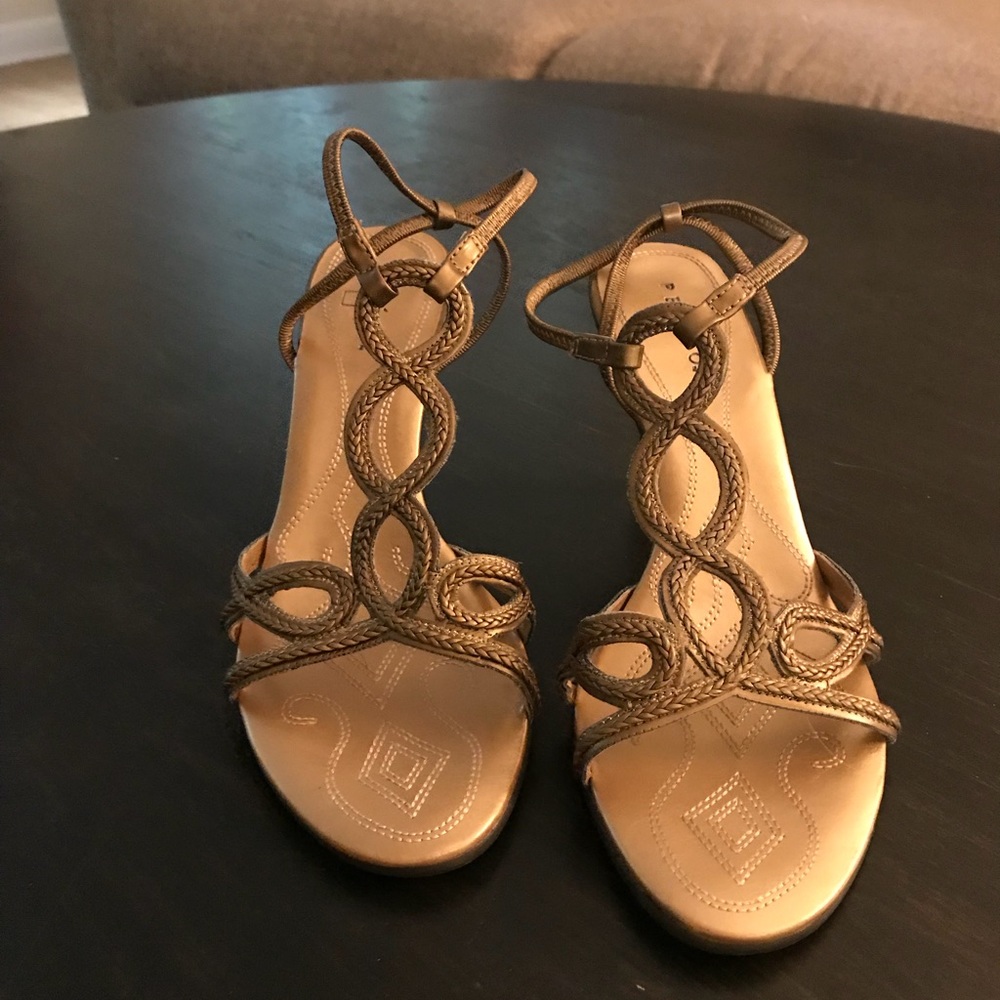 Small Gold Heel